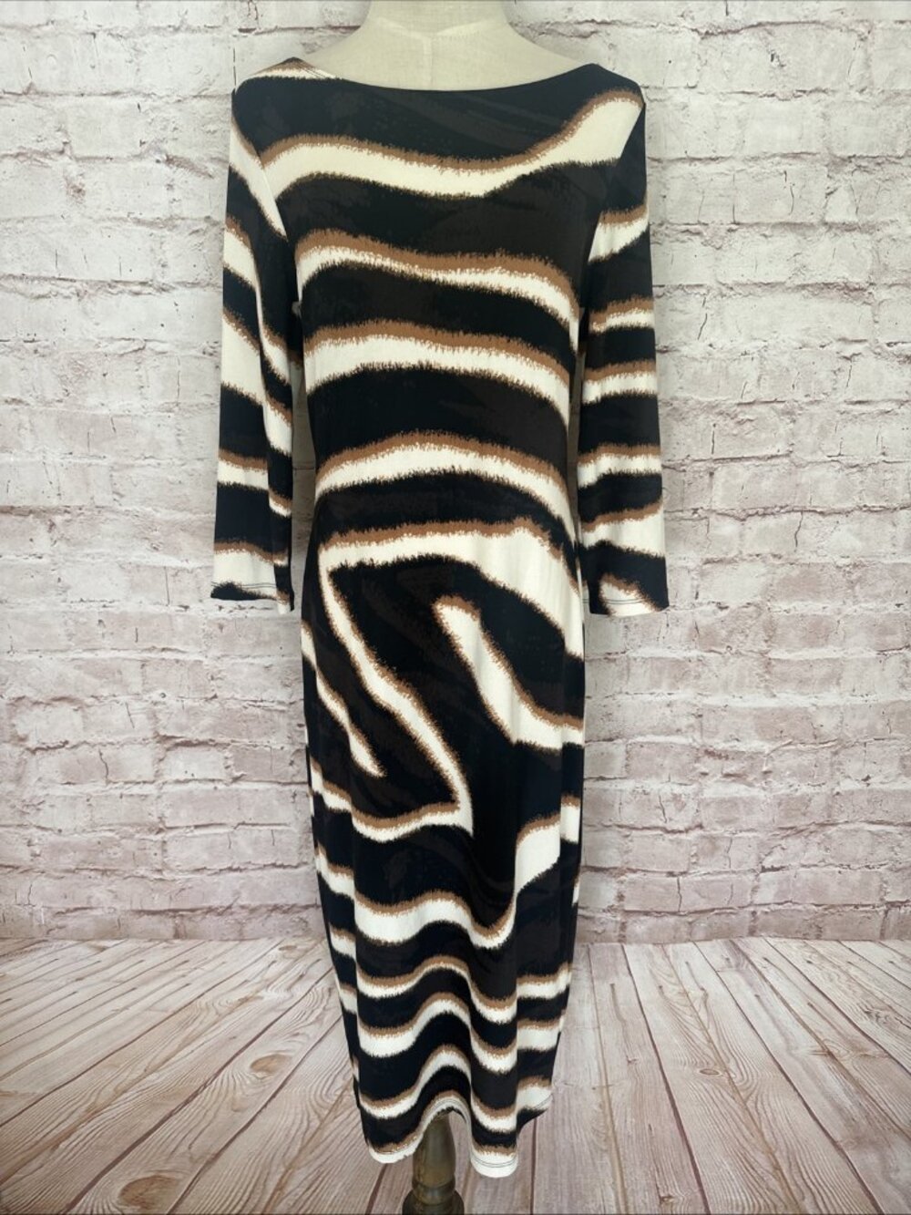 Chicos Travelers Midi Dress Size 0 US 4/6 Zebra Print Classic Slinky Knit Sheath